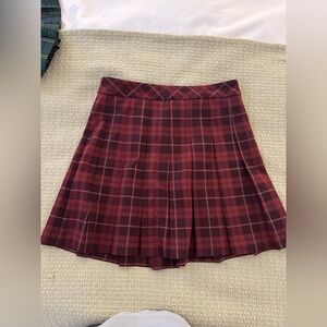 Aritzia Sunday Best Pleated Skirt